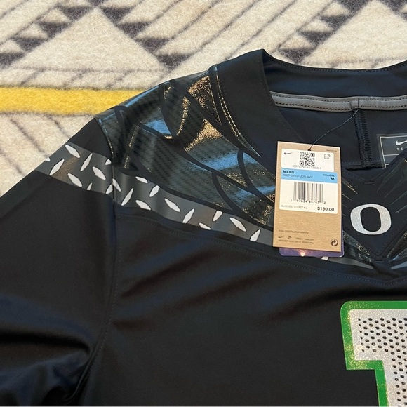Nike Oregon ducks Football Jersey Black Game Day Tonal Wings & Chrome Diamond #1 - Picture 7 of 16